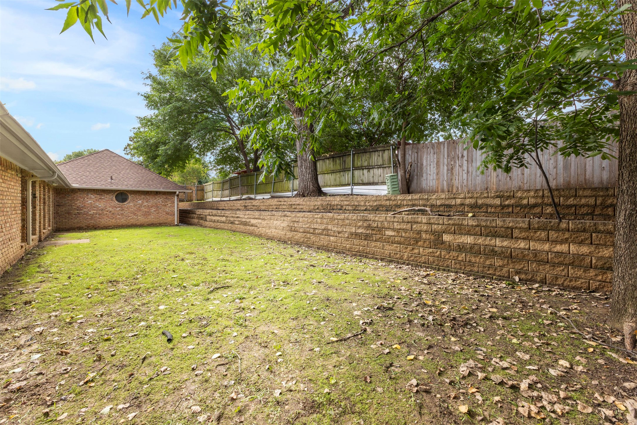 6501 Lake Side Circle North Richland Hills TX 76180