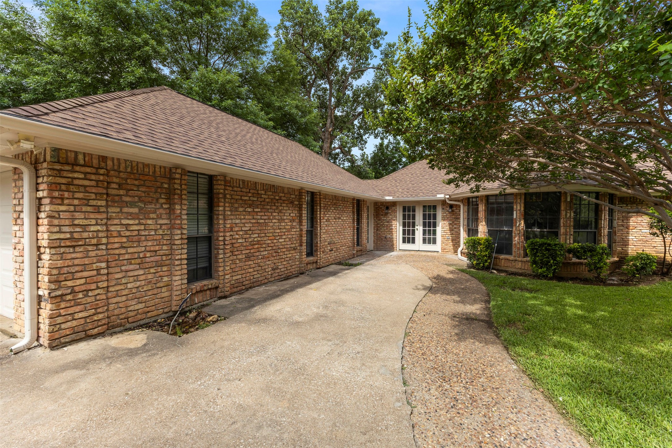 6501 Lake Side Circle North Richland Hills TX 76180