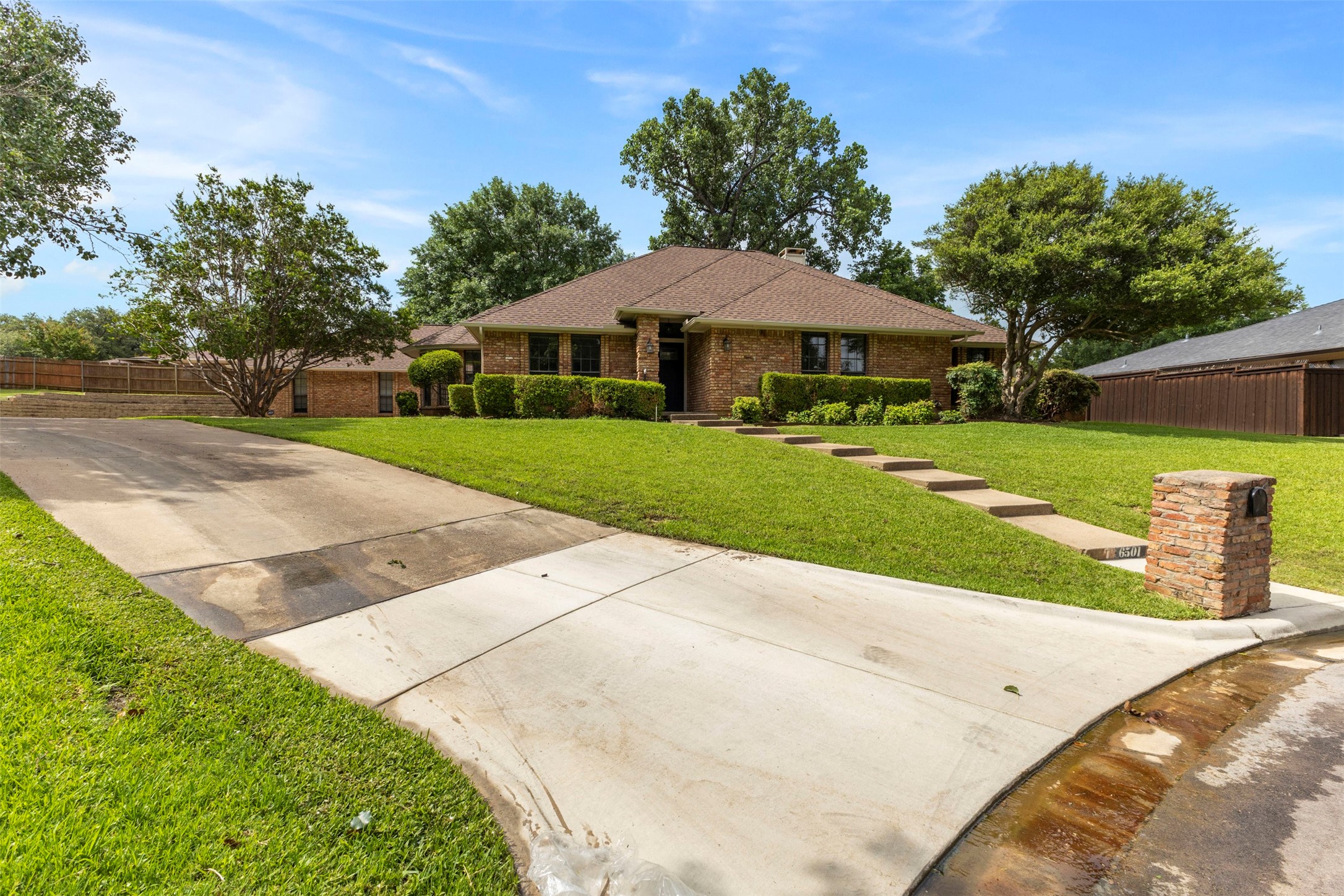 6501 Lake Side Circle North Richland Hills TX 76180