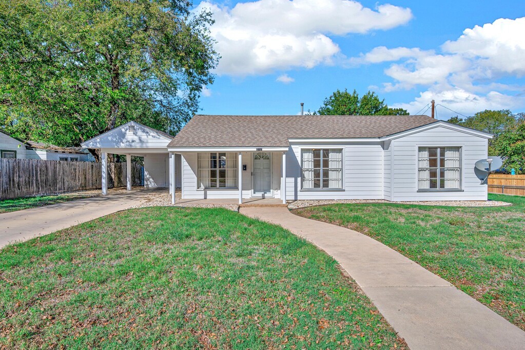 711 Alpha Place Clifton TX 76634