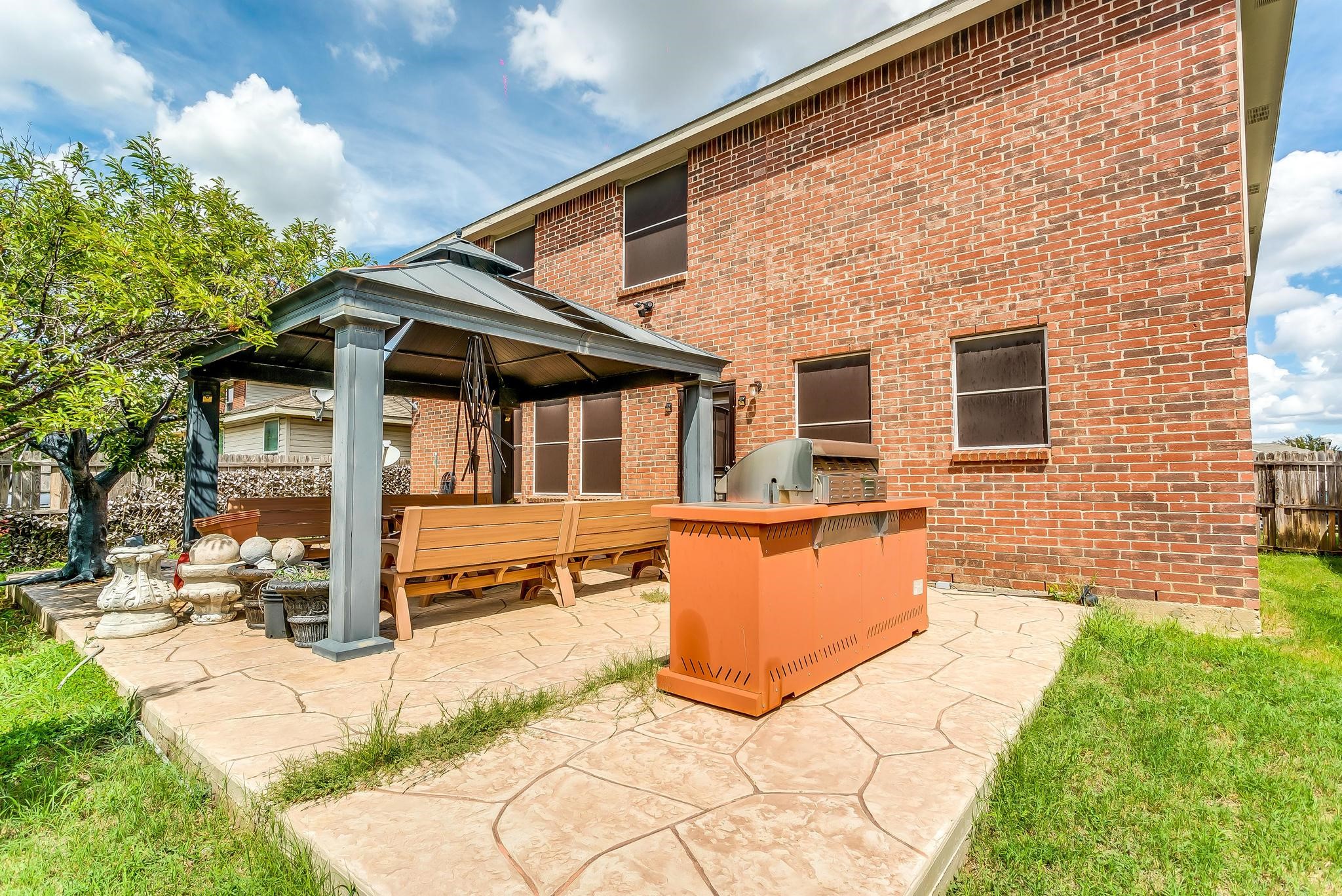 9008 Quarter Horse Lane Fort Worth TX 76123