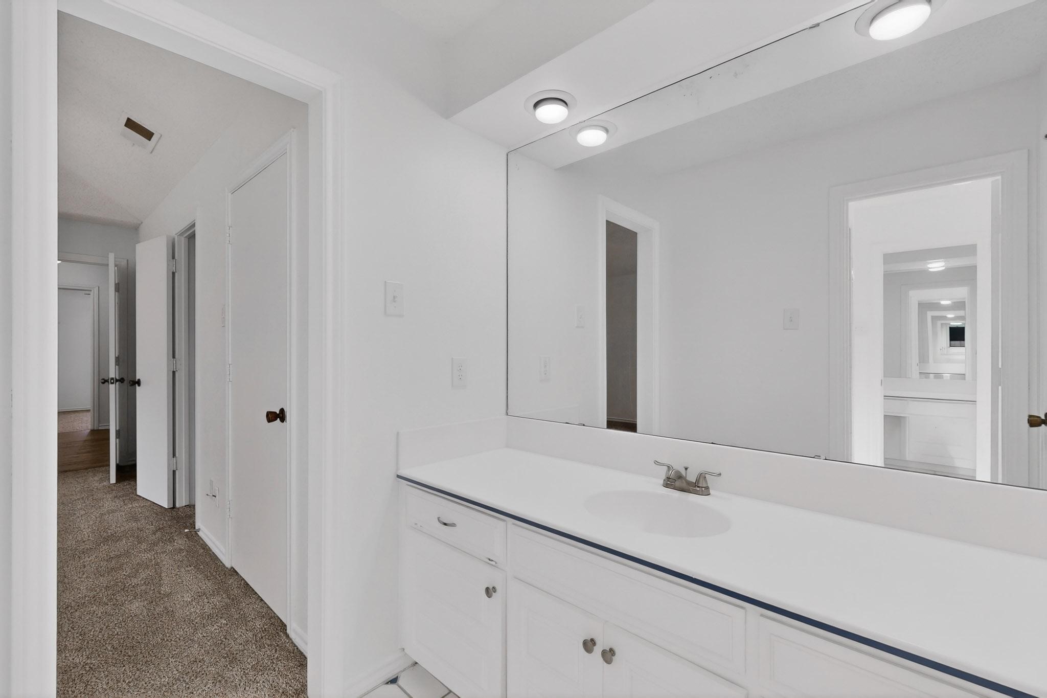 2712 Lincoln Drive Arlington TX 76006
