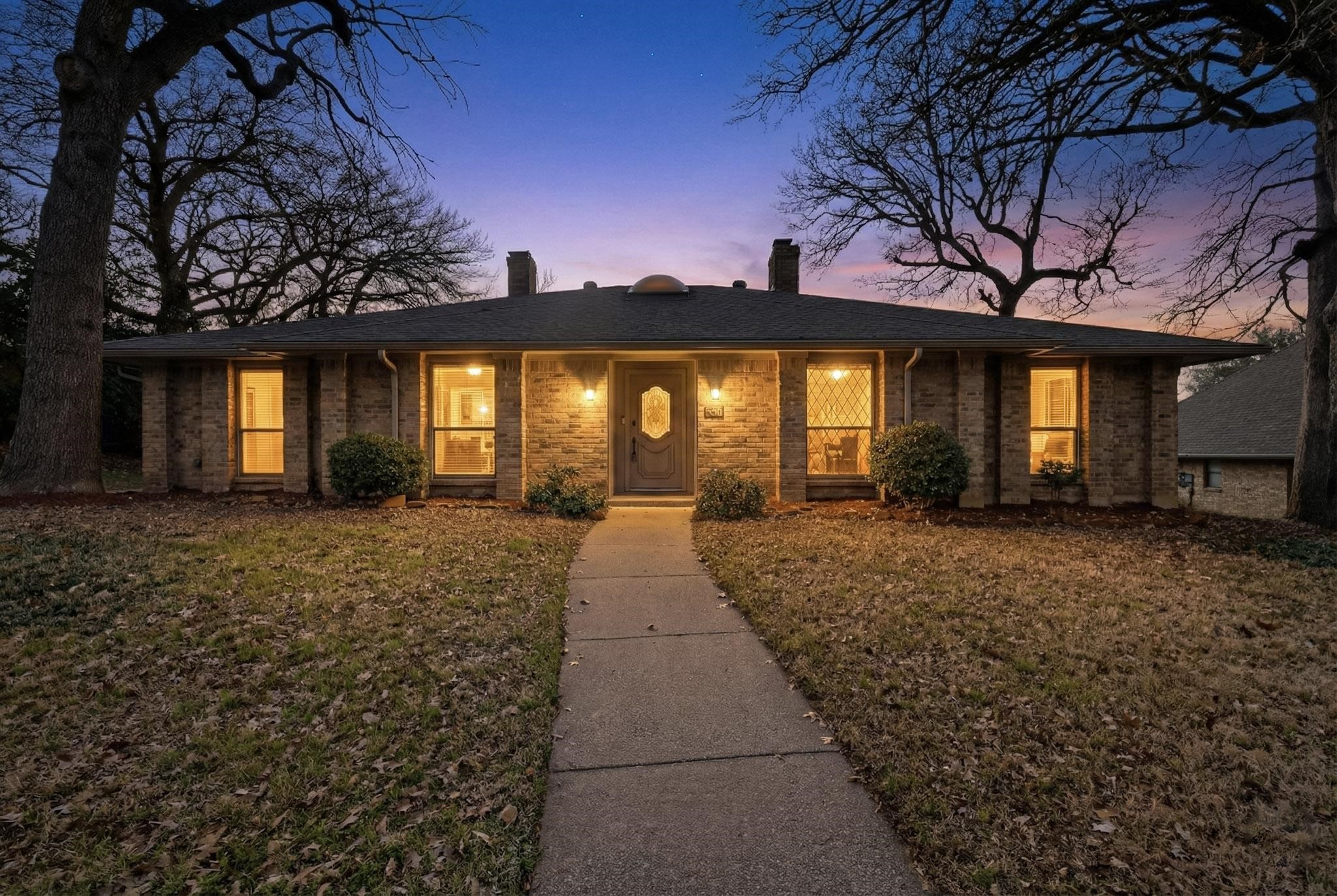 2712 Lincoln Drive Arlington TX 76006