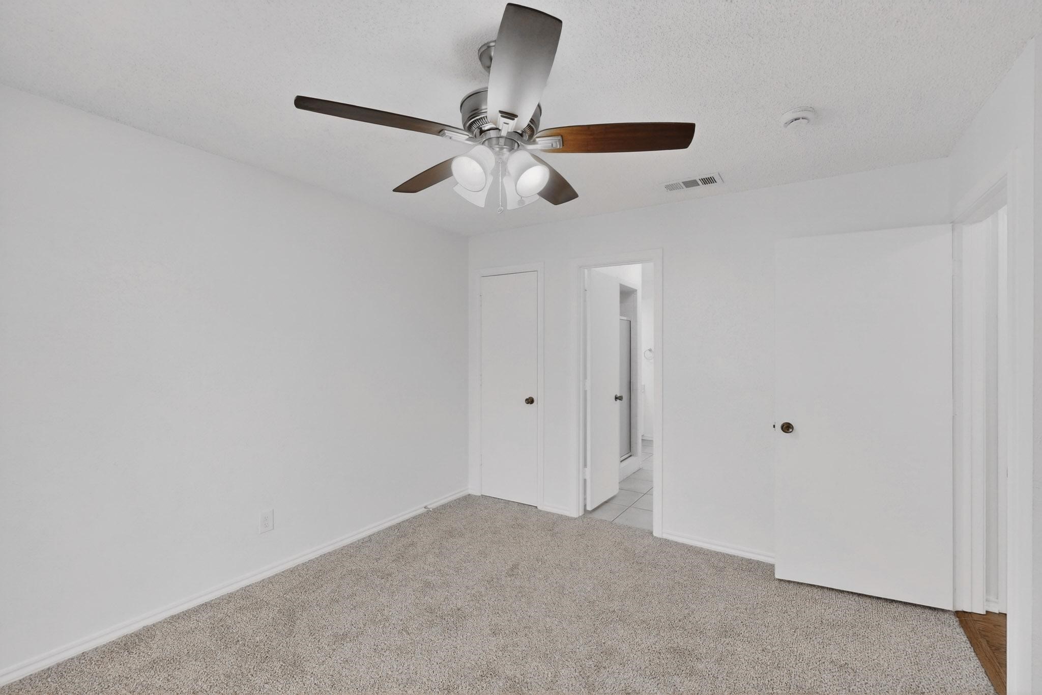 2712 Lincoln Drive Arlington TX 76006