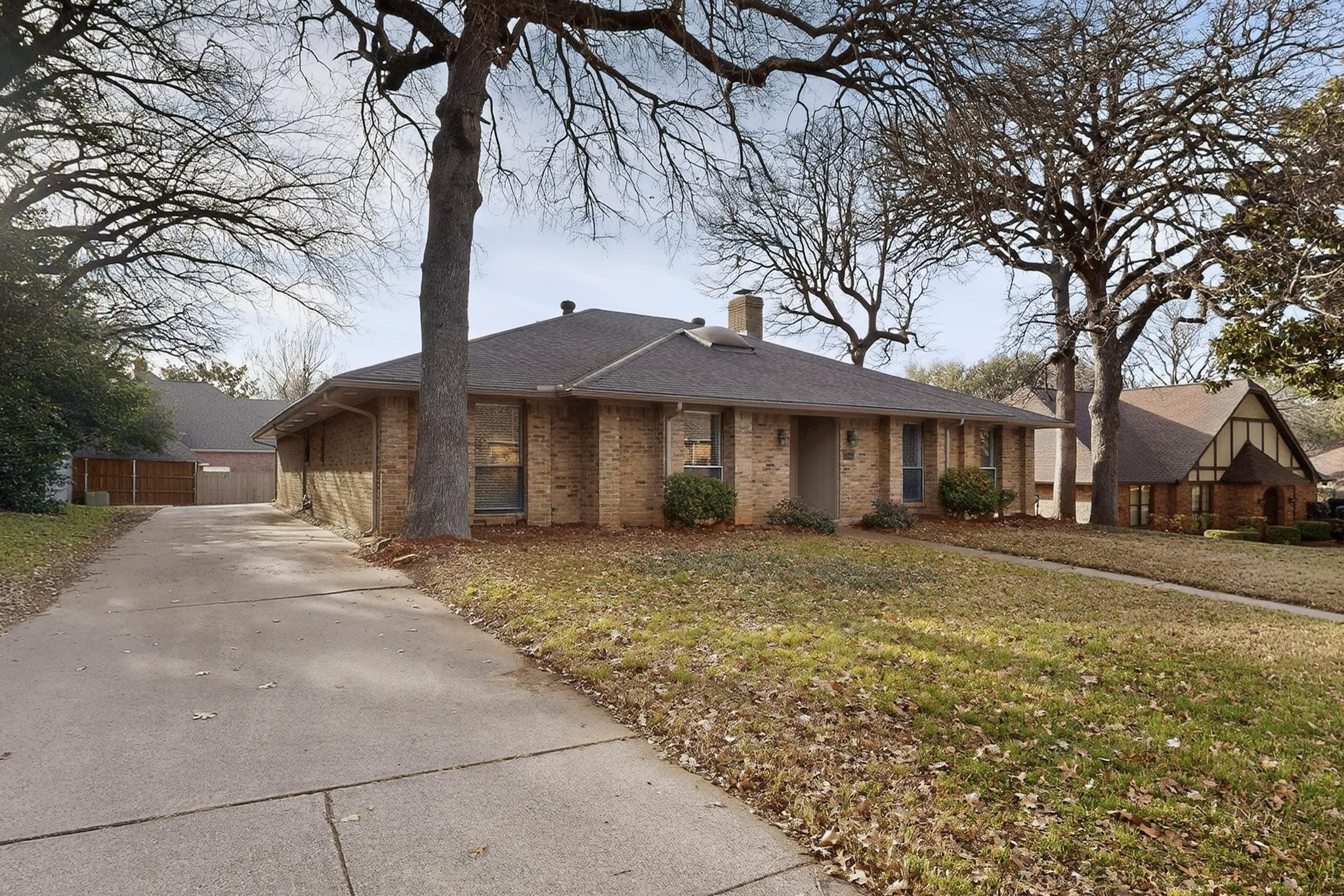 2712 Lincoln Drive Arlington TX 76006