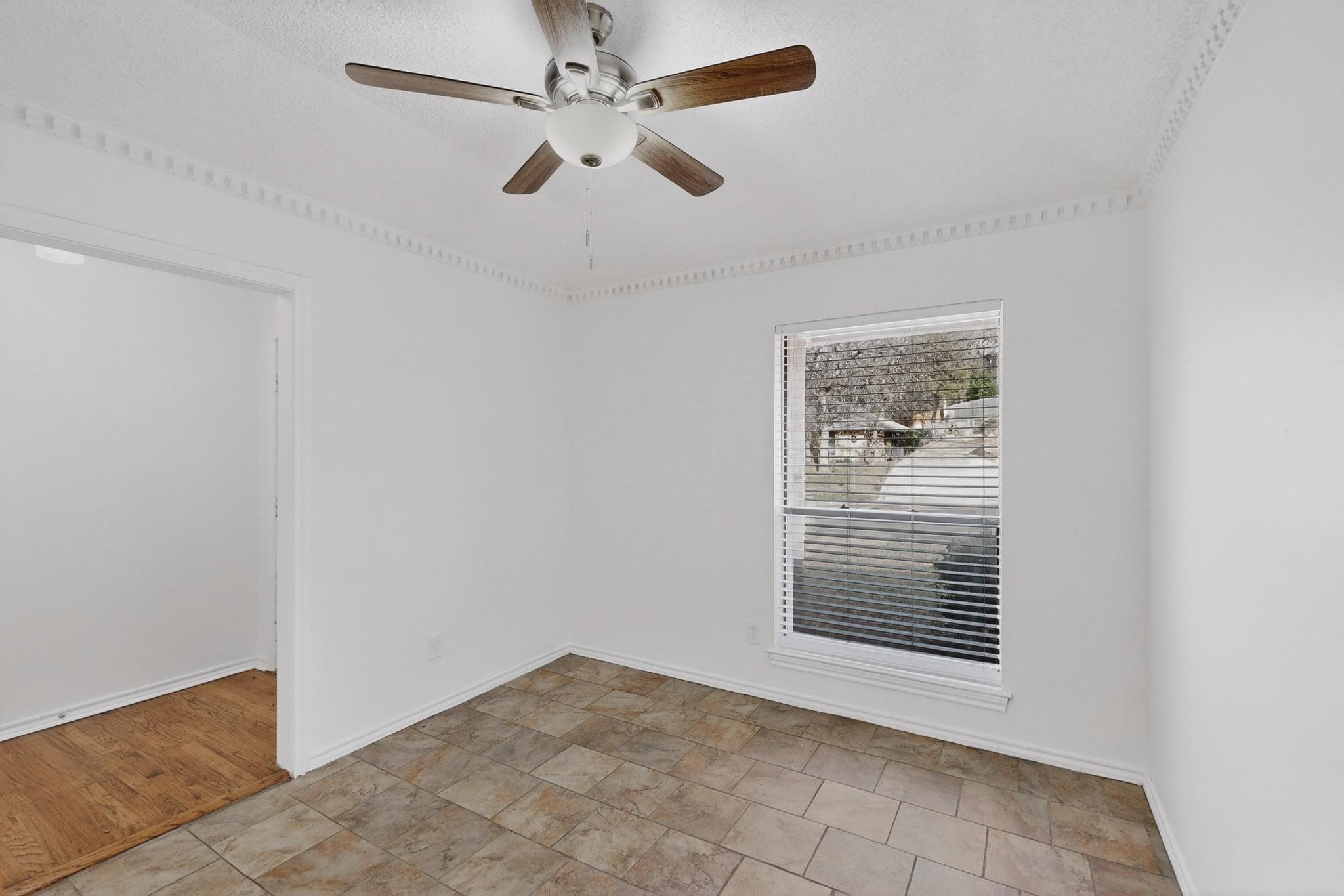2712 Lincoln Drive Arlington TX 76006