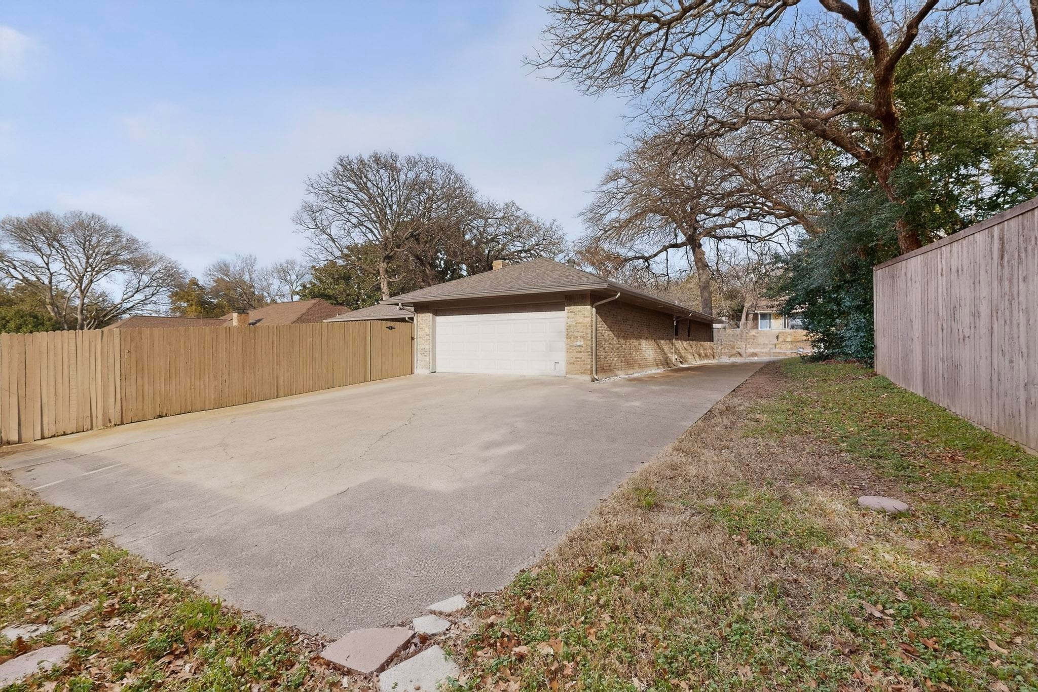 2712 Lincoln Drive Arlington TX 76006