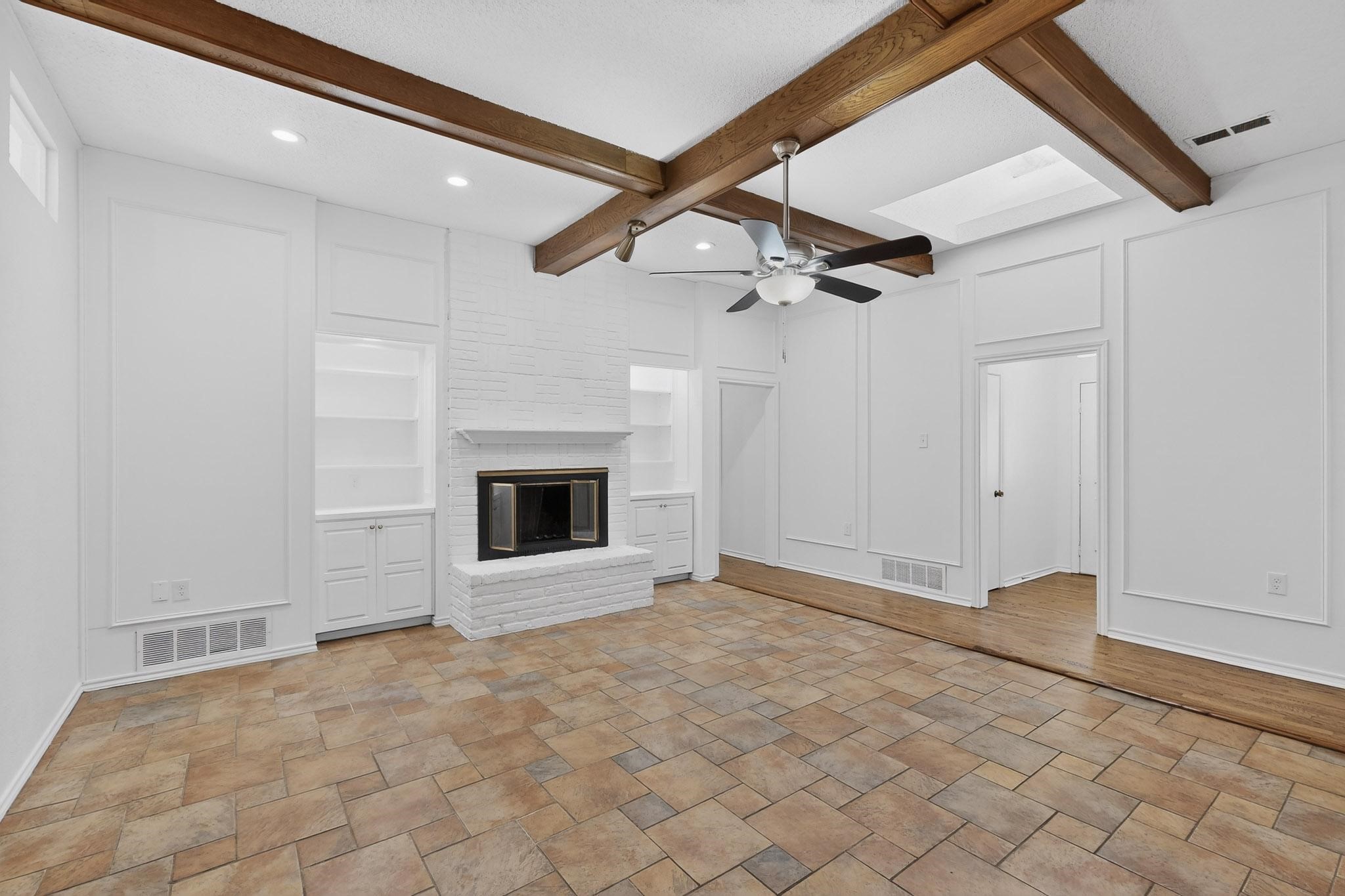 2712 Lincoln Drive Arlington TX 76006