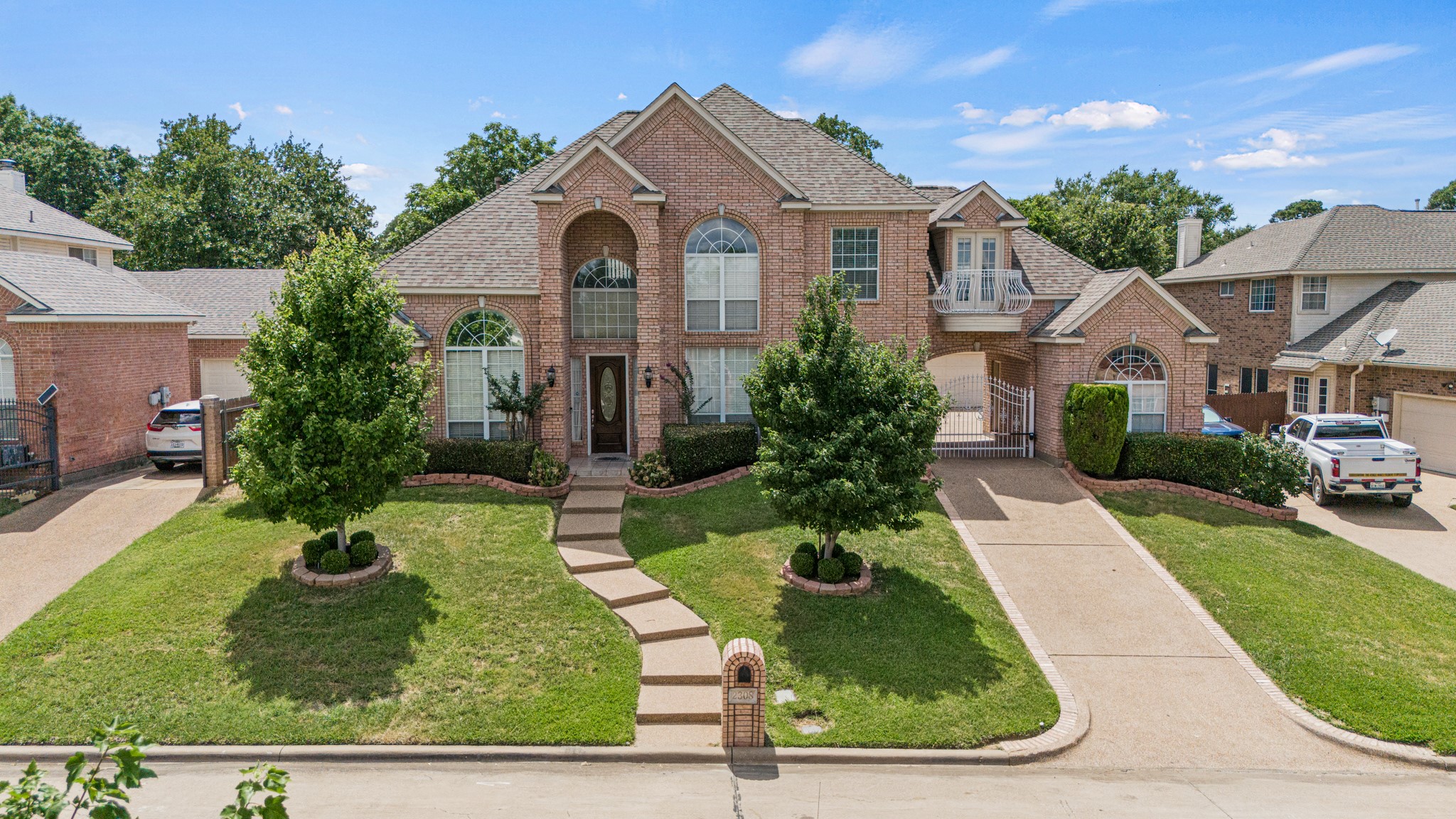 2308 Megan Way Arlington TX 76016