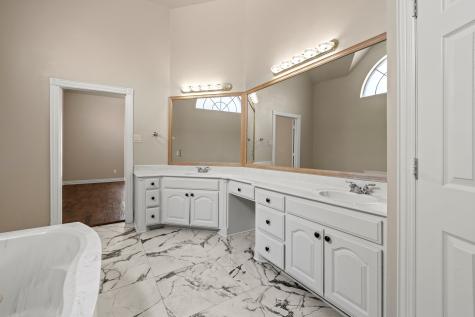 2308 Megan Way Arlington TX 76016