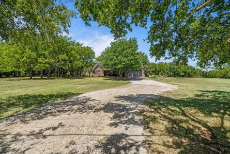 4701 Hopkins Road Krum TX 76249