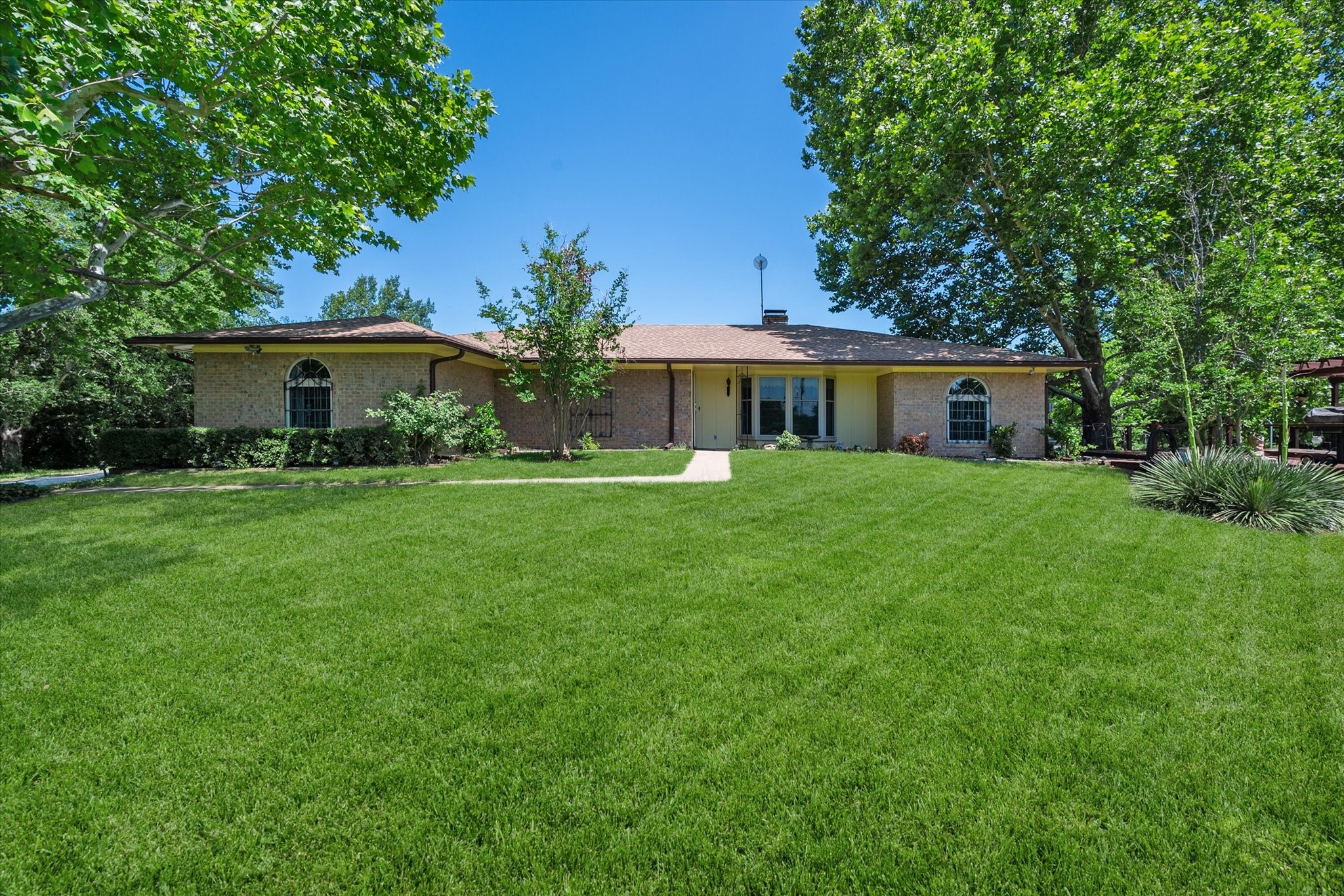 6518 SW County Road 1090 Corsicana TX 75110