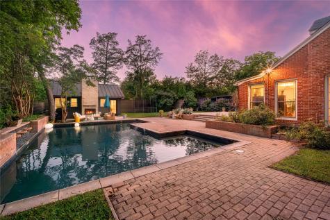 1501 Verano Drive Dallas TX 75218