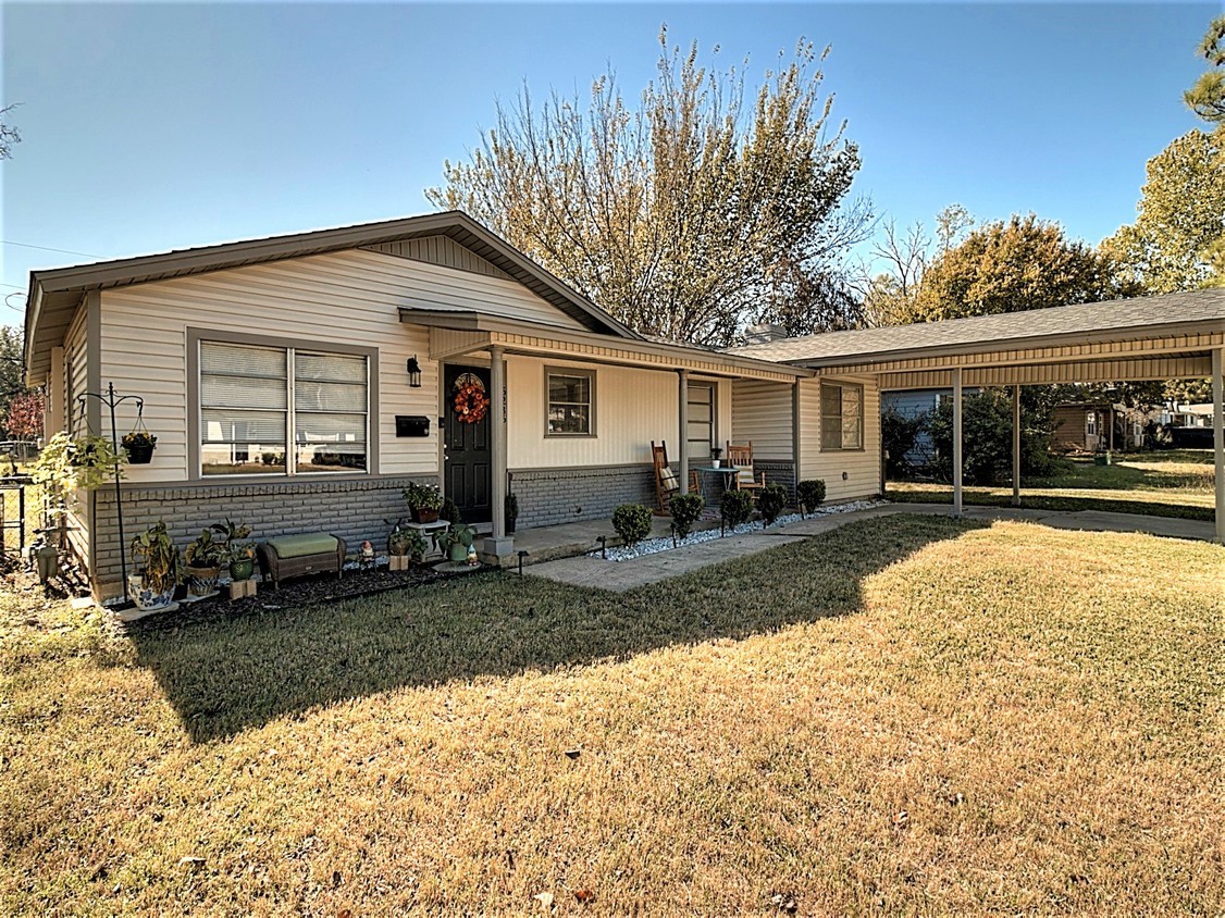 5236 Madella Street Haltom City TX 76117