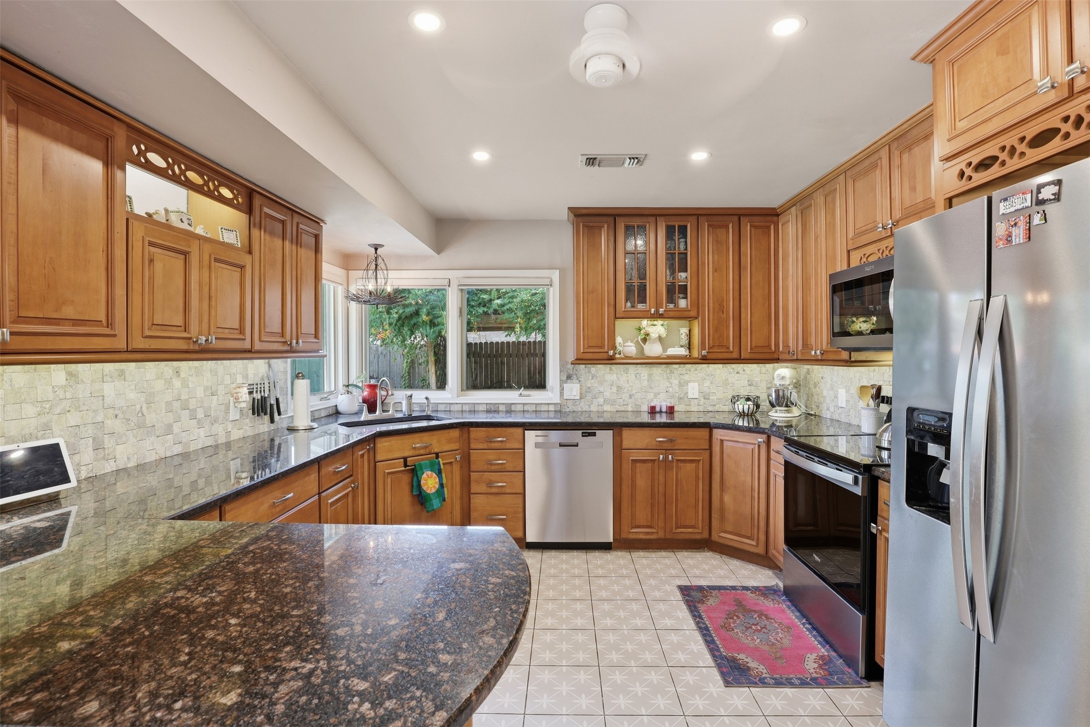 1605 Celeste Court Arlington TX 76012