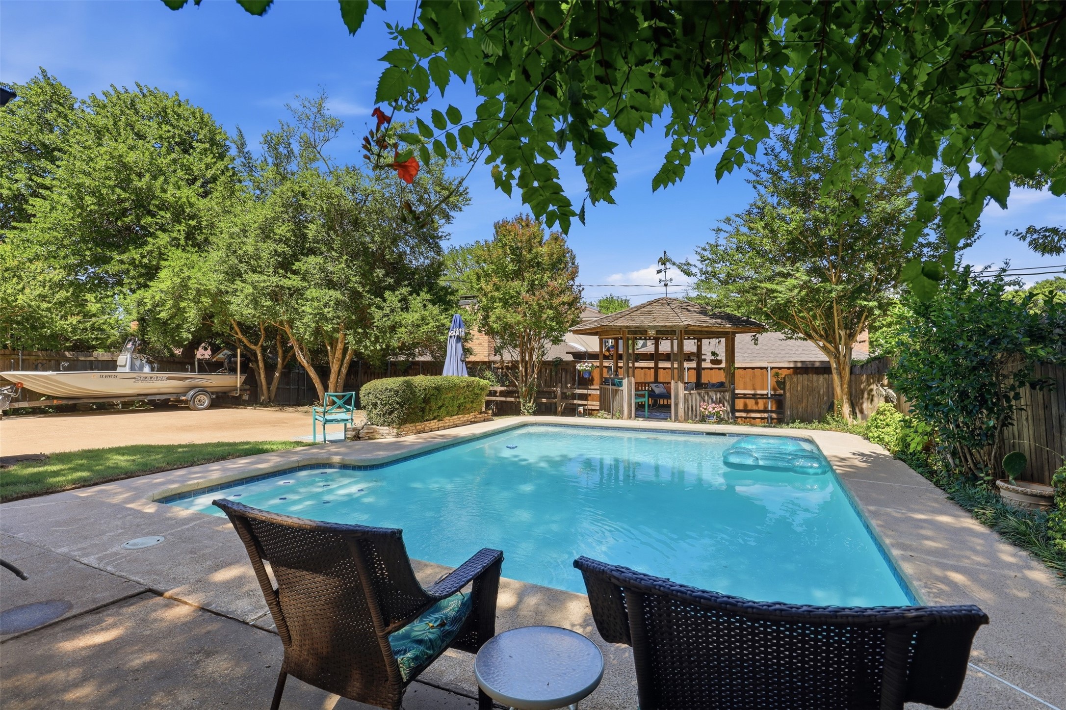 1605 Celeste Court Arlington TX 76012