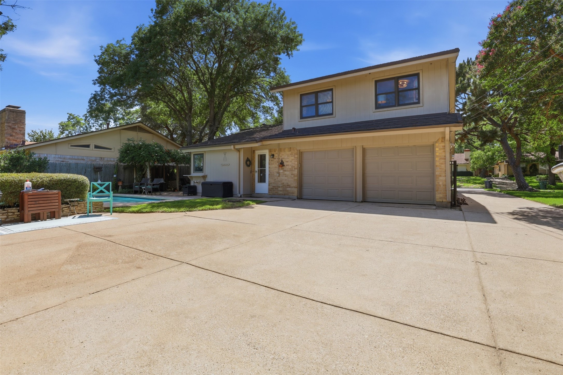 1605 Celeste Court Arlington TX 76012