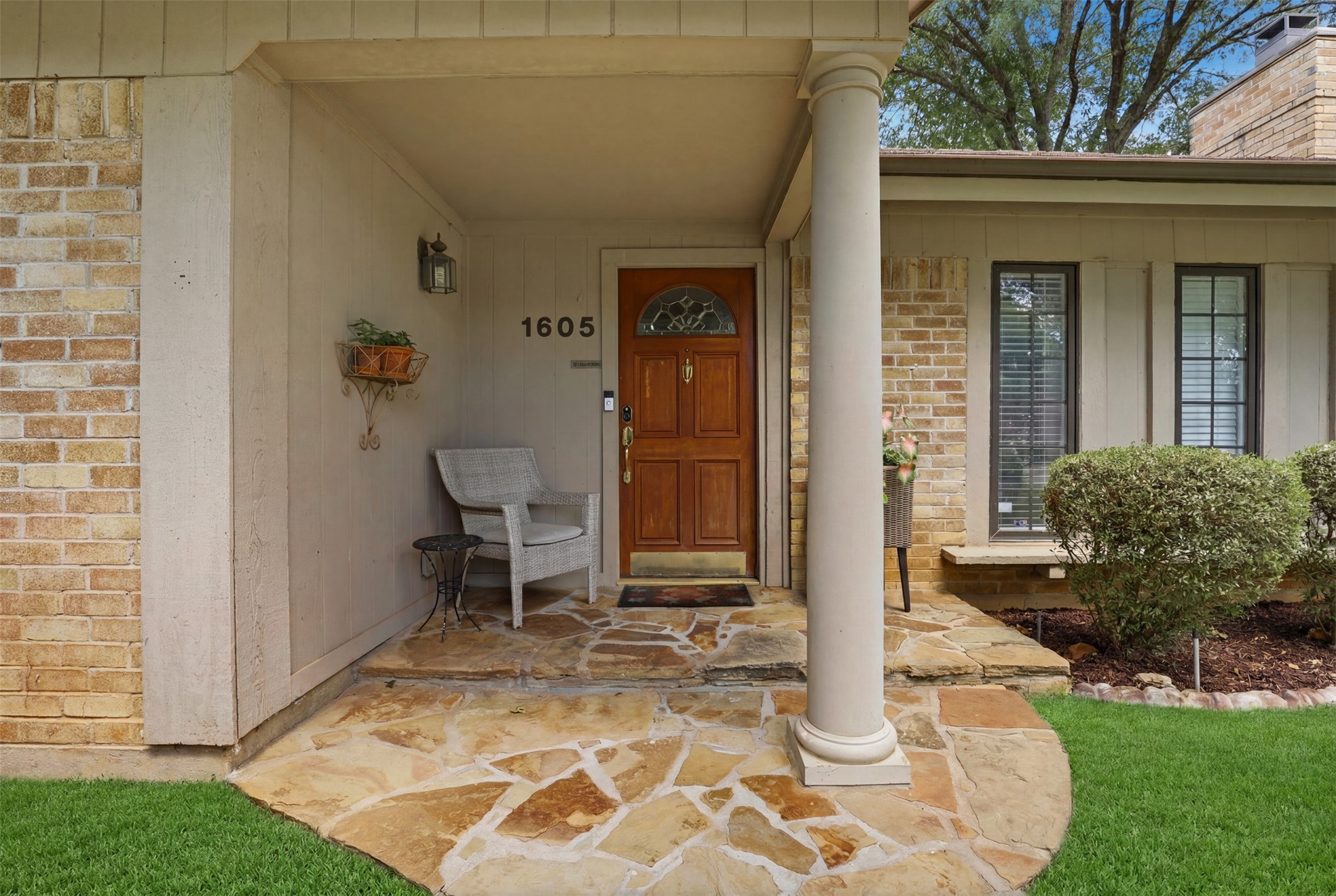 1605 Celeste Court Arlington TX 76012