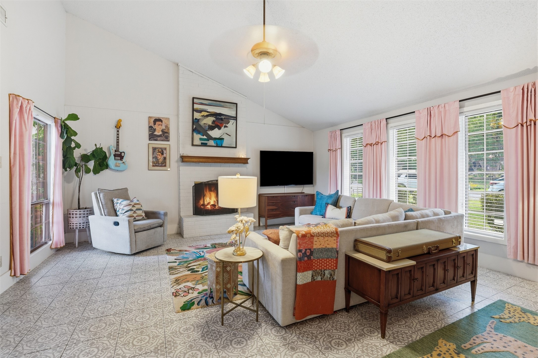 1605 Celeste Court Arlington TX 76012