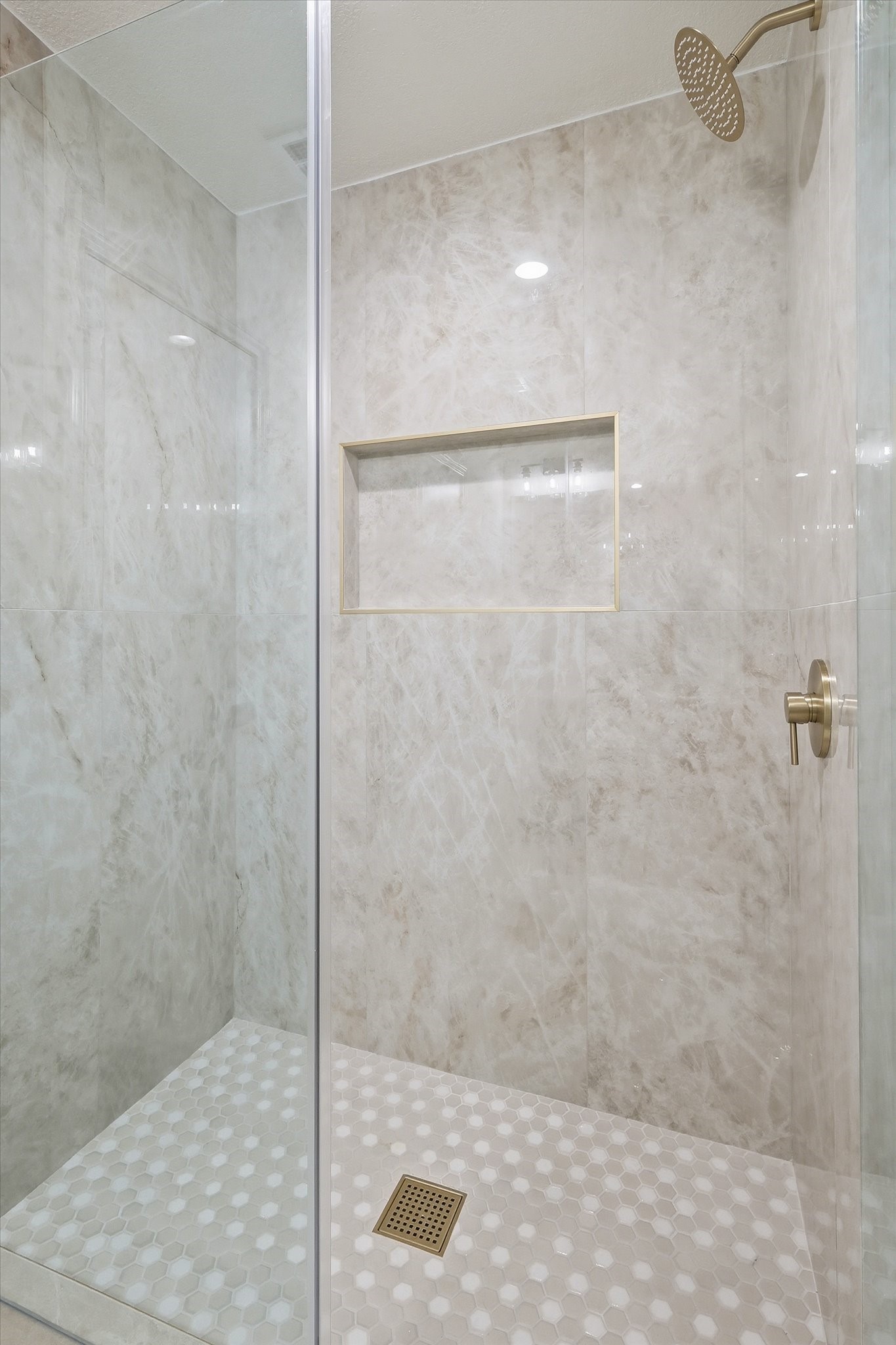 413 Blue Jay Court Bedford TX 76021