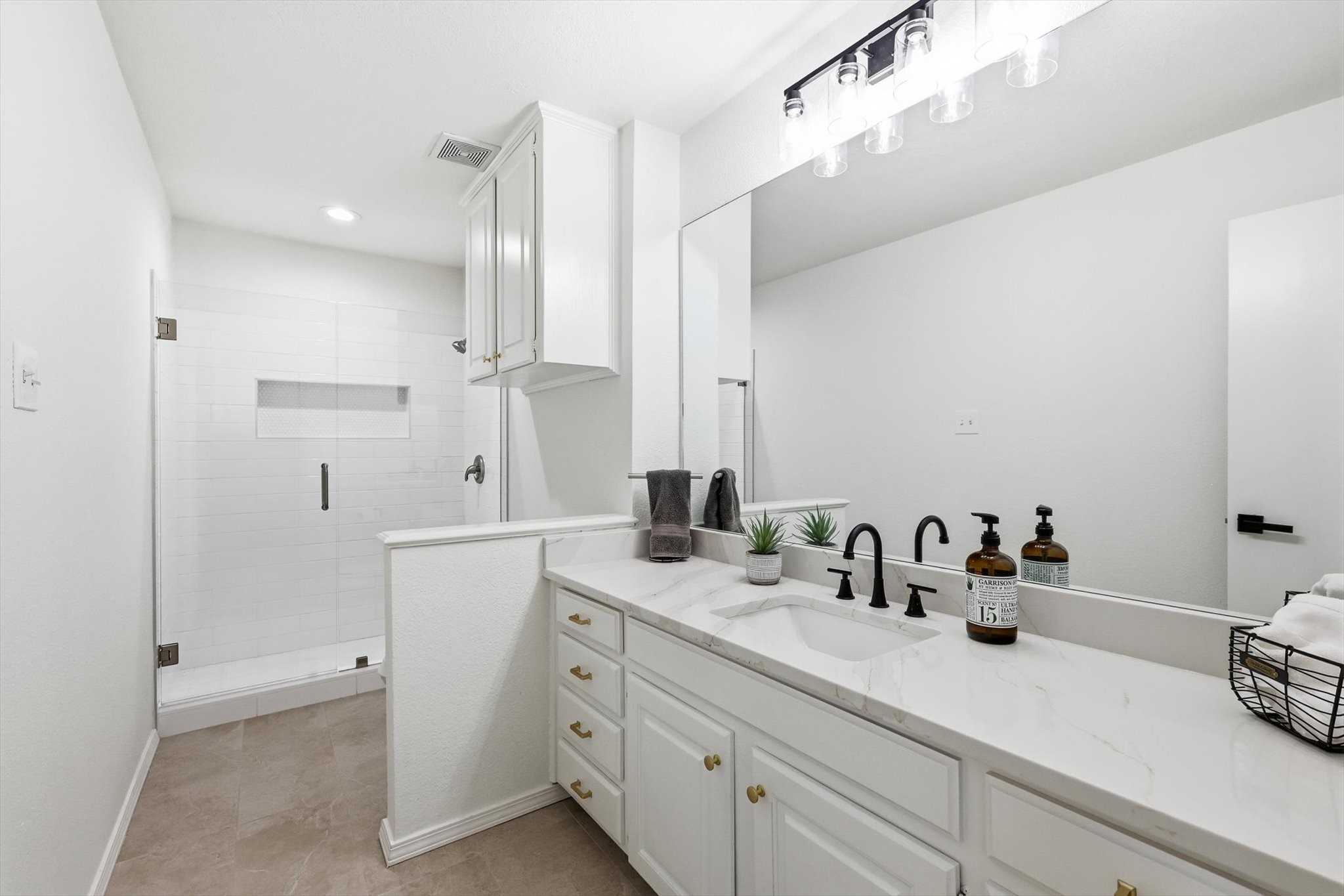 413 Blue Jay Court Bedford TX 76021