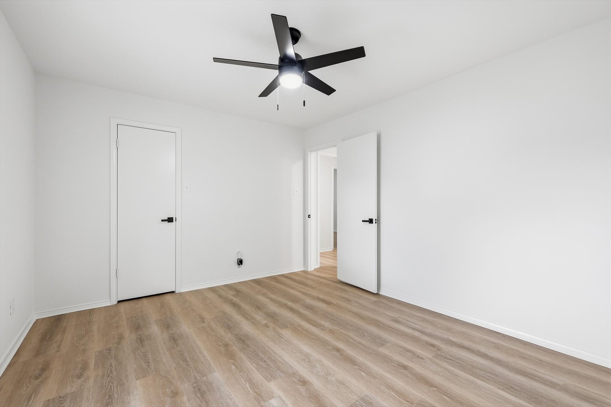 413 Blue Jay Court Bedford TX 76021