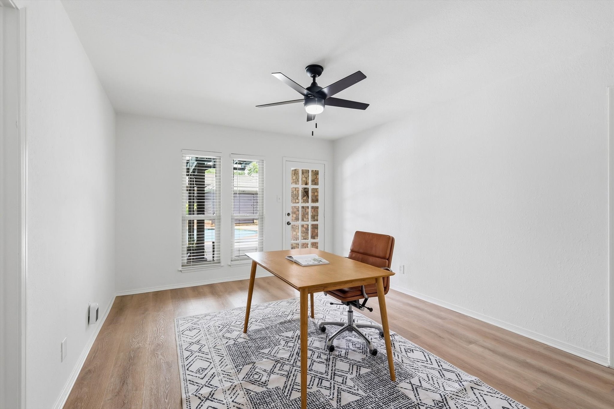 413 Blue Jay Court Bedford TX 76021
