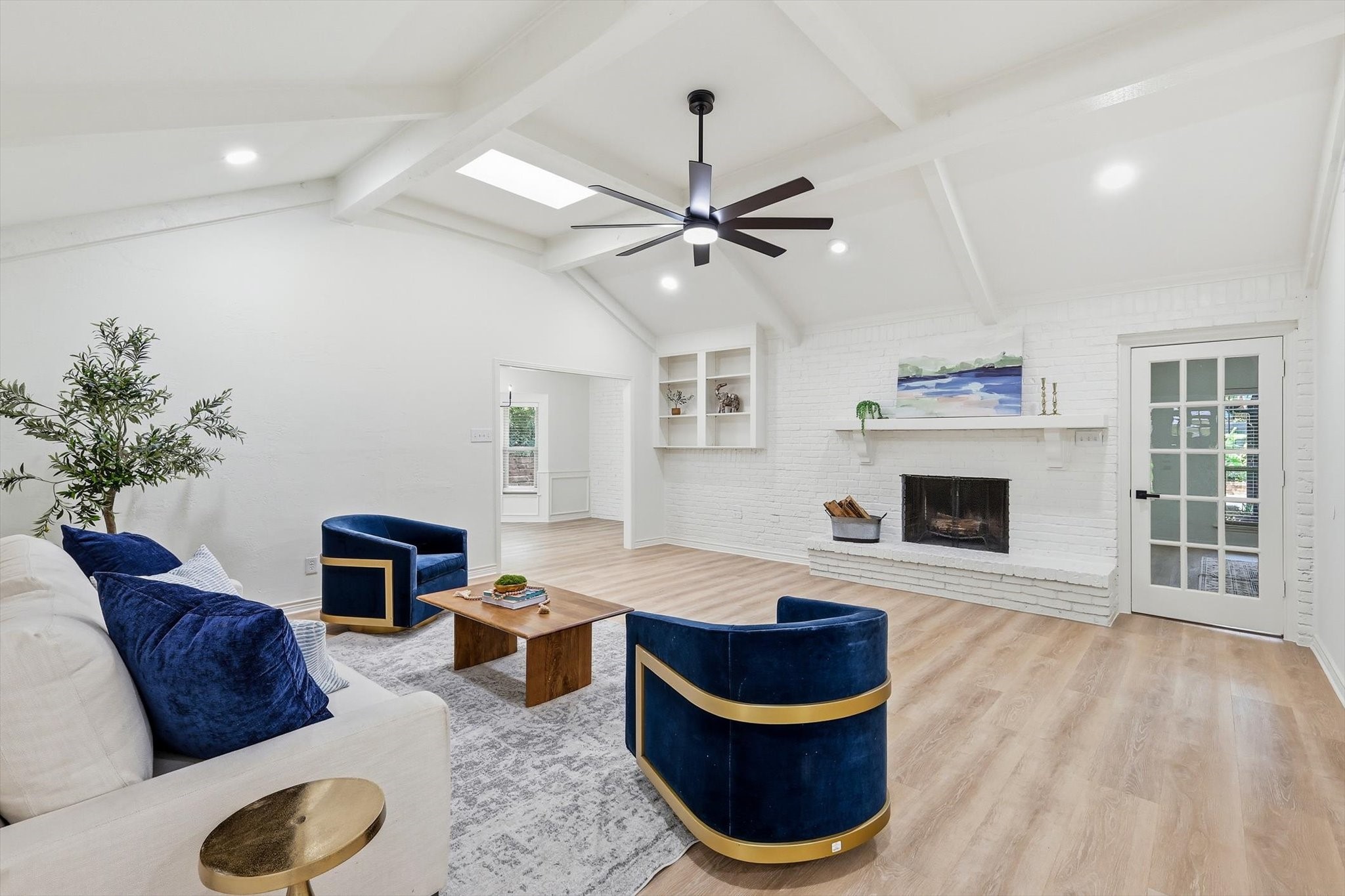413 Blue Jay Court Bedford TX 76021