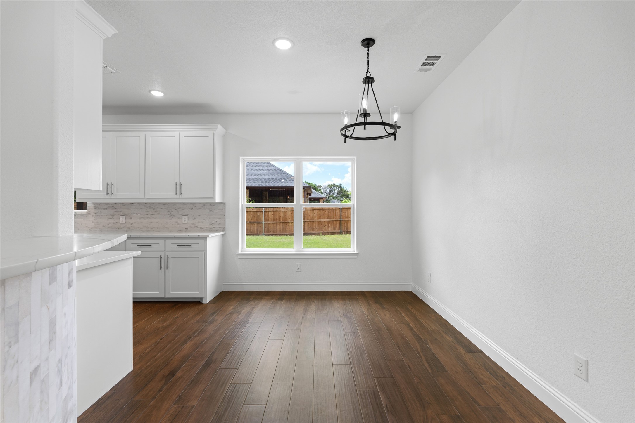 801 Comanche Cove Drive Granbury TX 76048