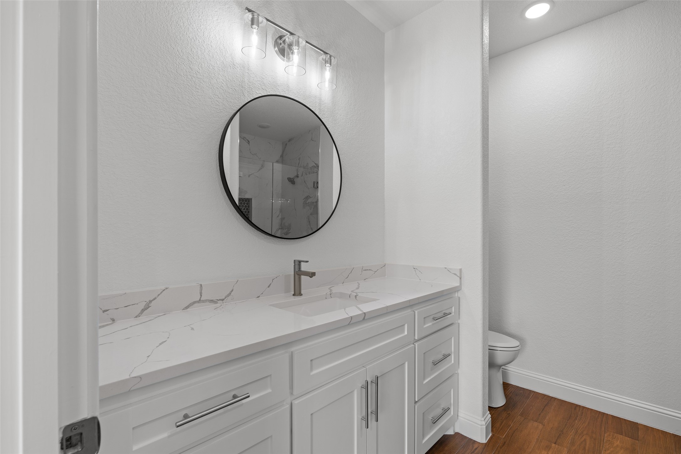 801 Comanche Cove Drive Granbury TX 76048