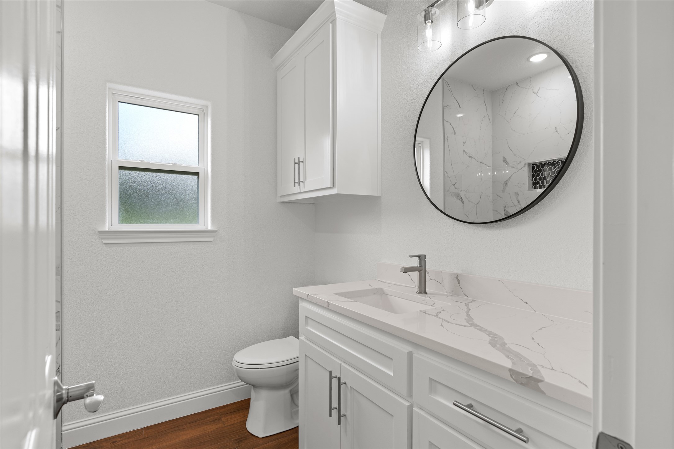 801 Comanche Cove Drive Granbury TX 76048
