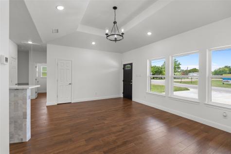 801 Comanche Cove Drive Granbury TX 76048