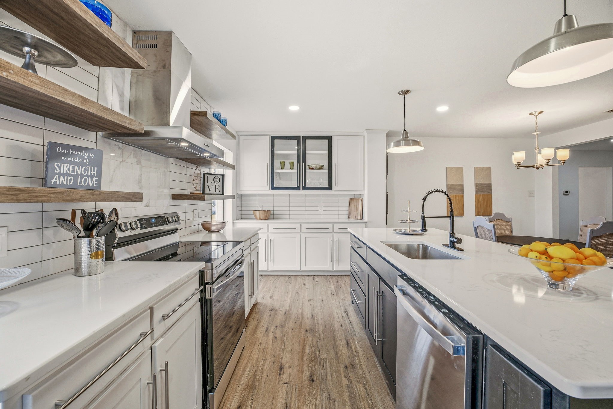 807 Spanish Trail Drive Granbury TX 76048
