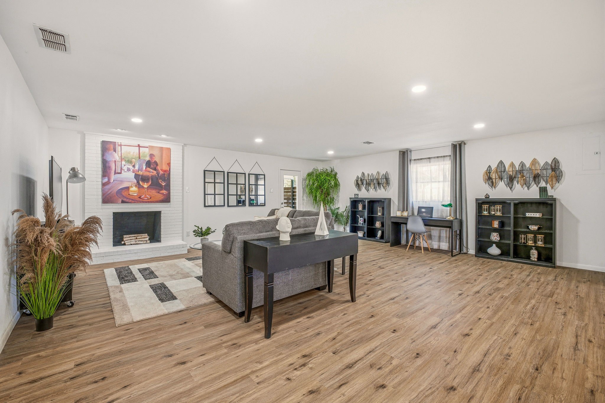 807 Spanish Trail Drive Granbury TX 76048