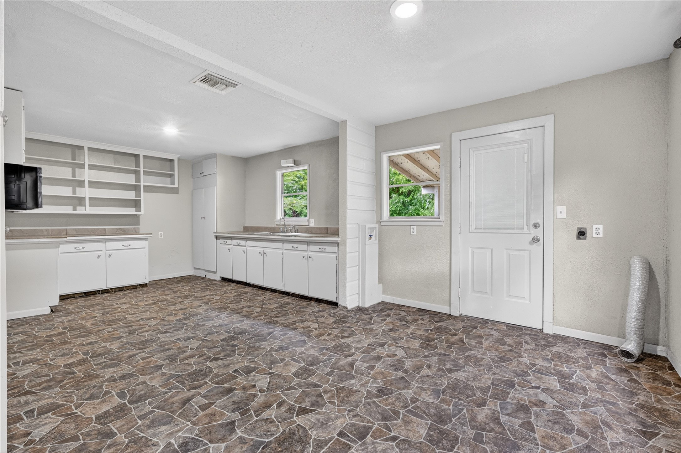 614 SW 15th Avenue Mineral Wells TX 76067