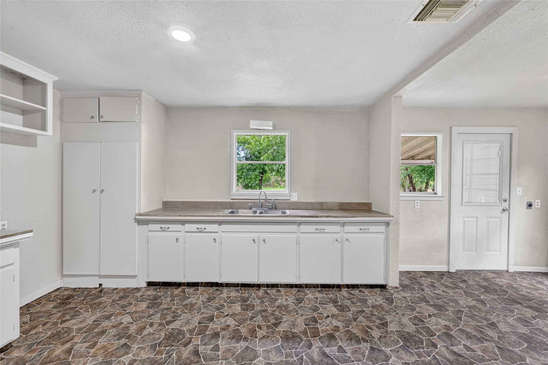 614 SW 15th Avenue Mineral Wells TX 76067