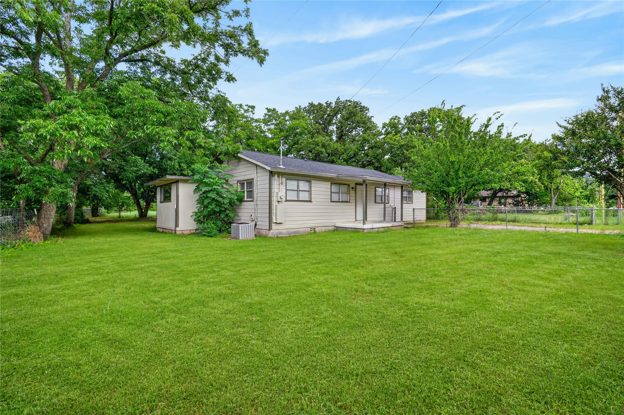 614 SW 15th Avenue Mineral Wells TX 76067