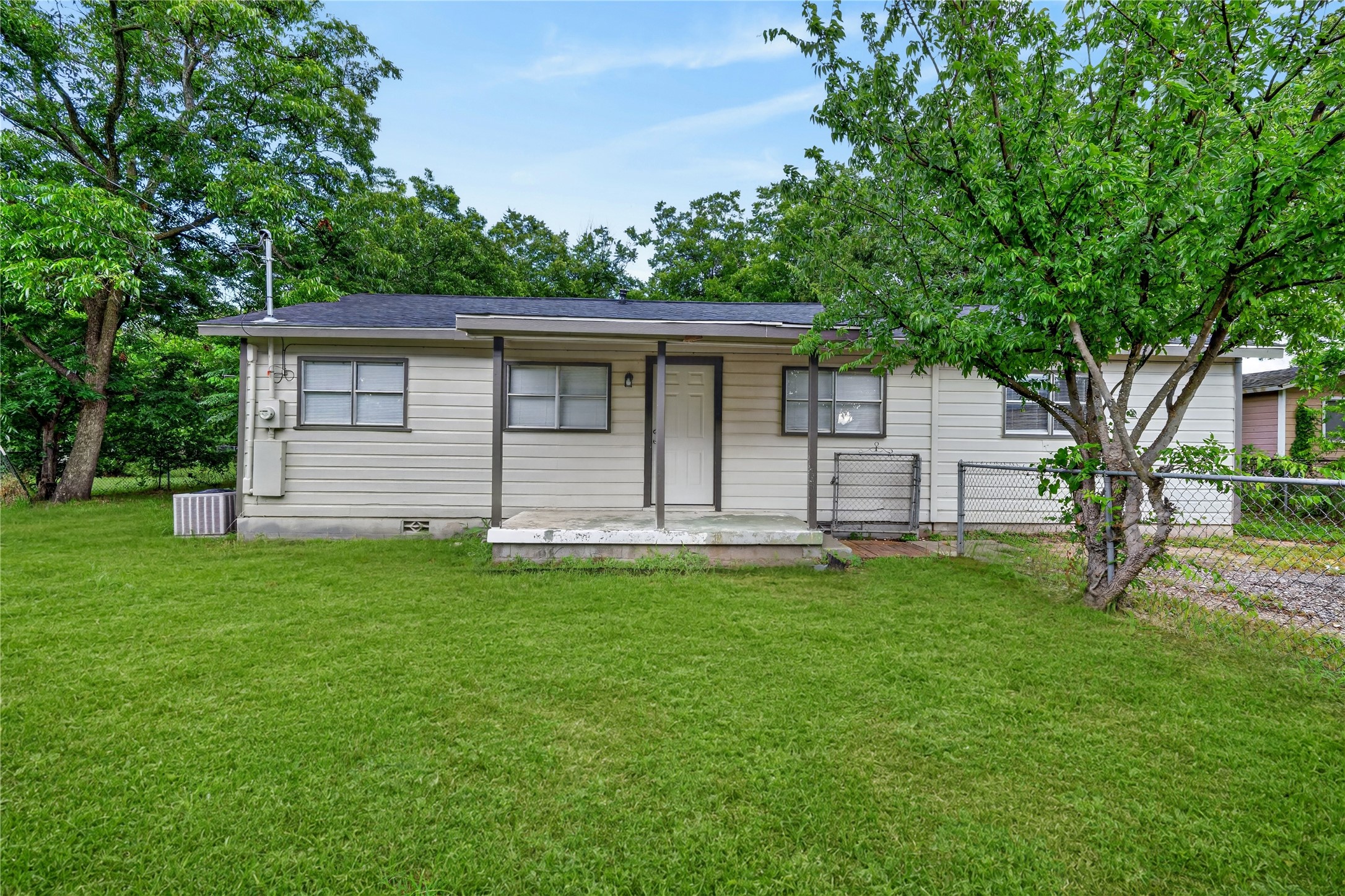 614 SW 15th Avenue Mineral Wells TX 76067