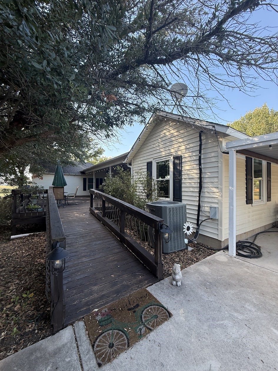 3420 Springfield Road Springtown TX 76082