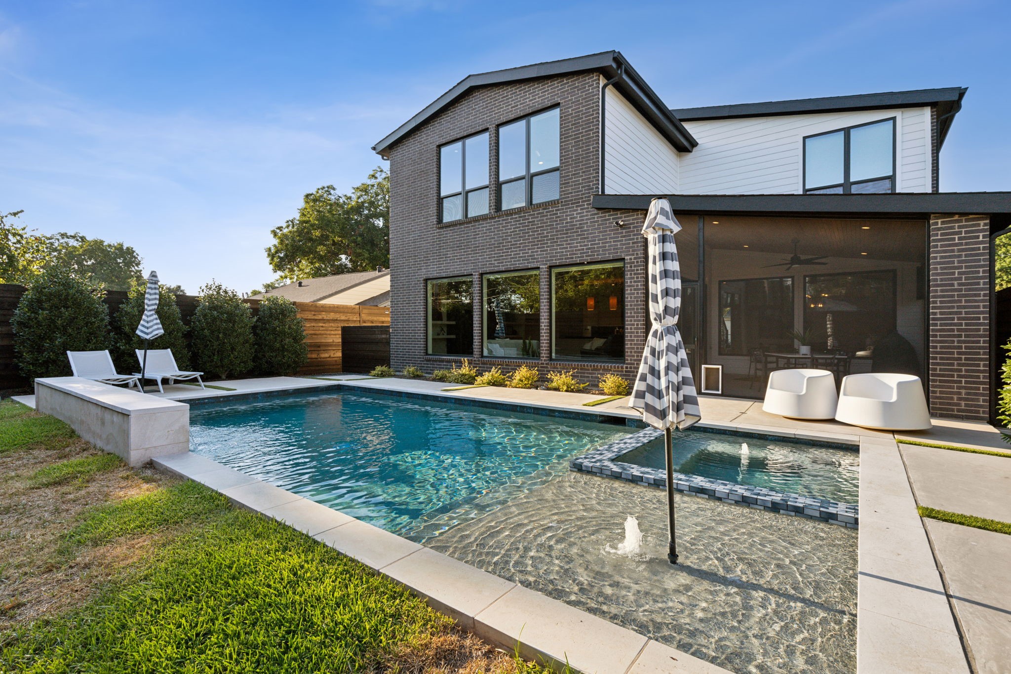 4818 Wateka Drive Dallas TX 75209