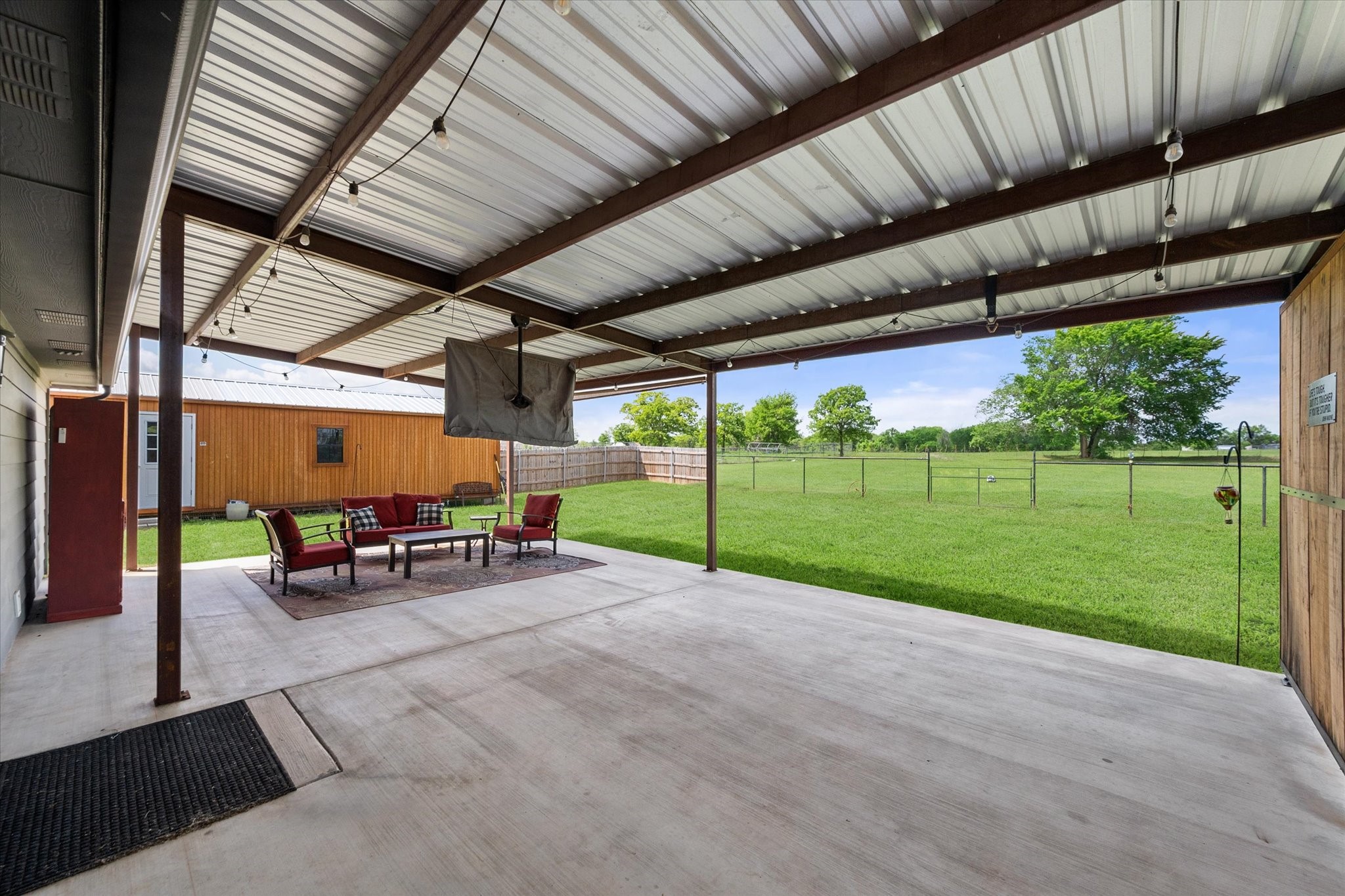 2004 Brown Loop Poolville TX 76487
