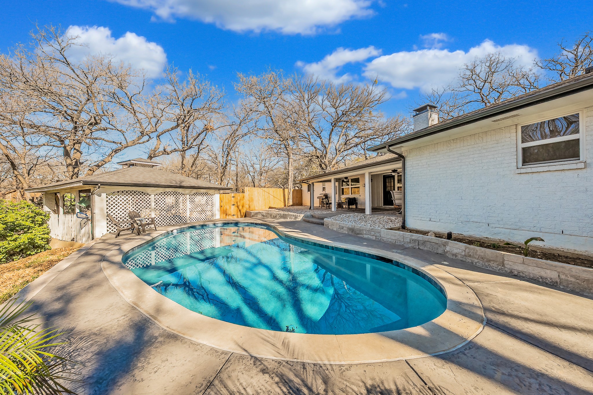 1011 Tanglewood Lane Arlington TX 76012