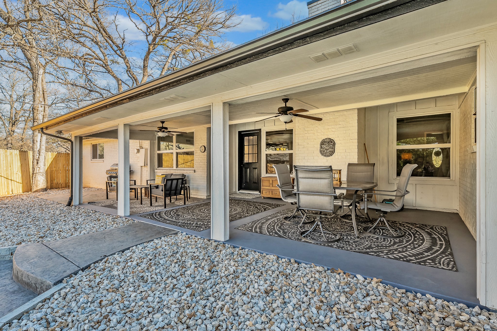 1011 Tanglewood Lane Arlington TX 76012