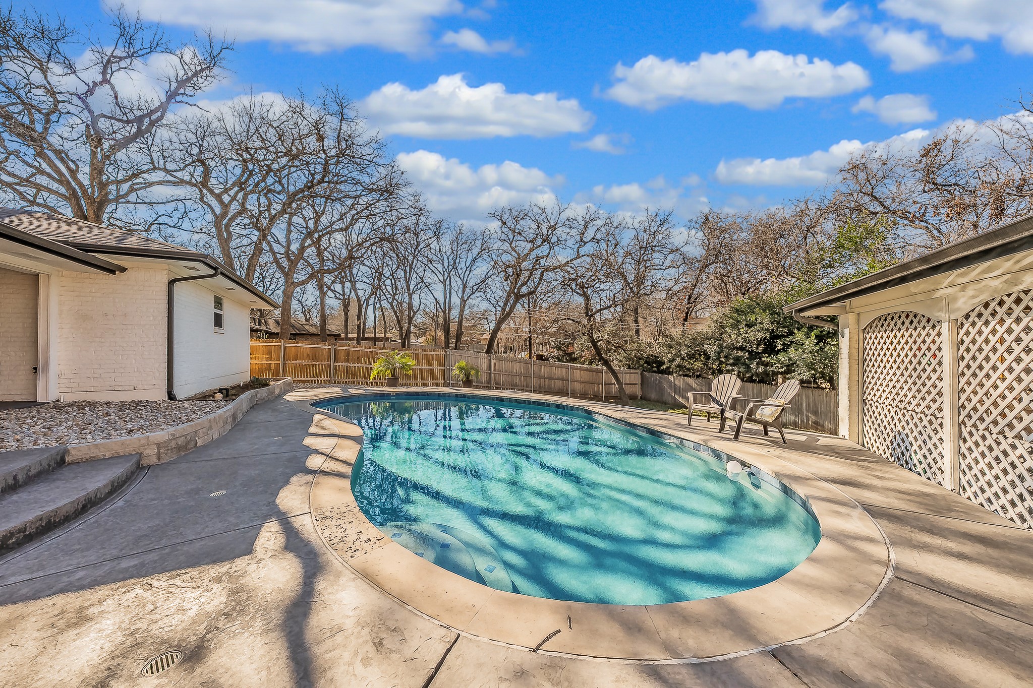 1011 Tanglewood Lane Arlington TX 76012