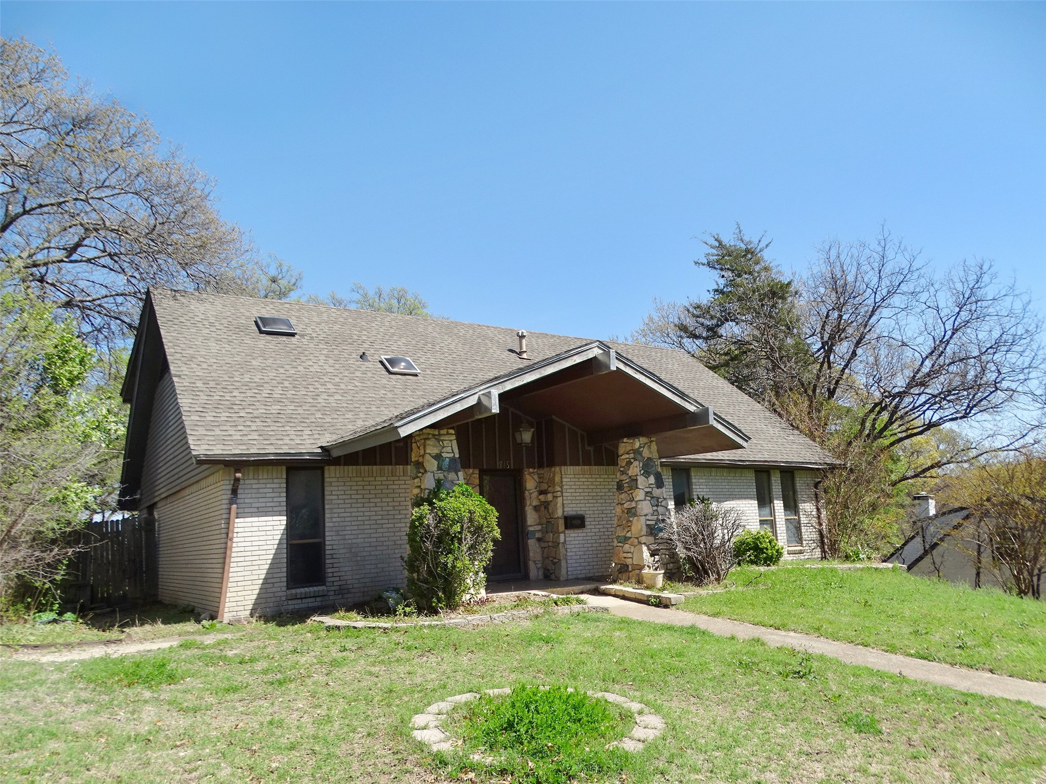 815 Wood River Road Dallas TX 75232
