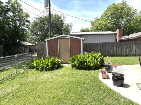 1207 Friona Street Bowie TX 76230