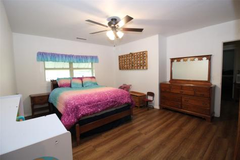 220 N 14th Avenue Munday TX 76371
