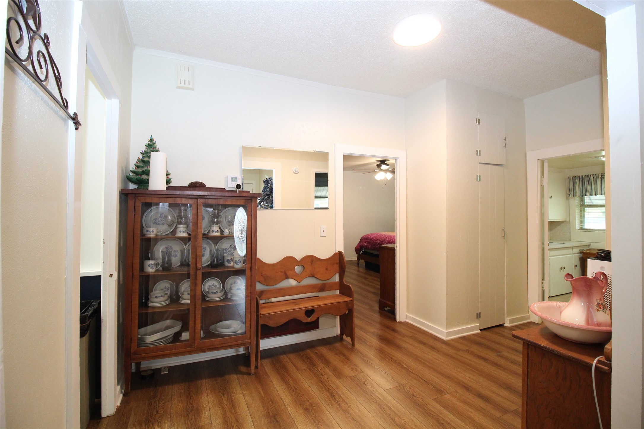 220 N 14th Avenue Munday TX 76371