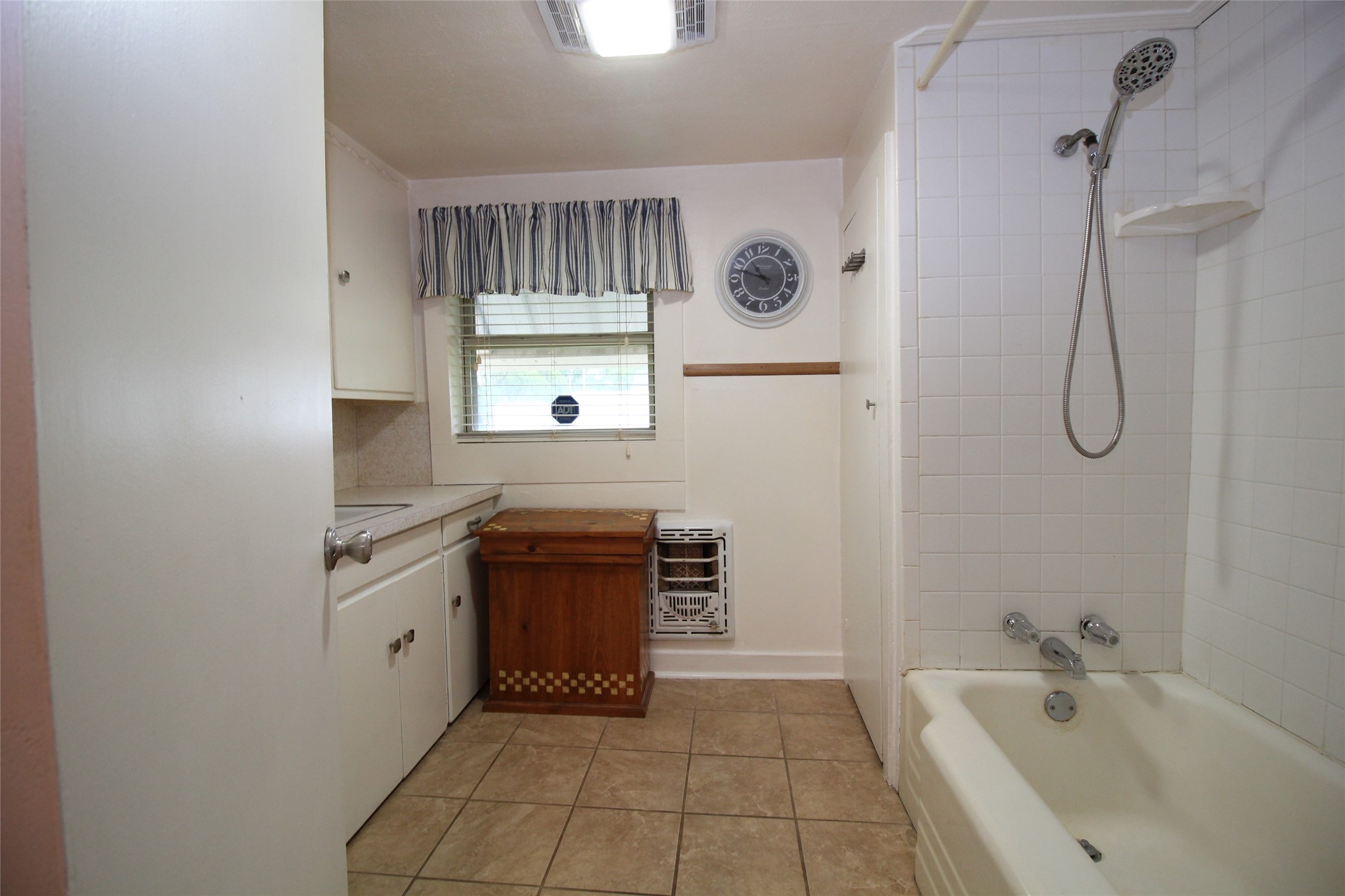 220 N 14th Avenue Munday TX 76371