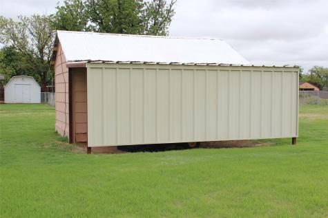 220 N 14th Avenue Munday TX 76371
